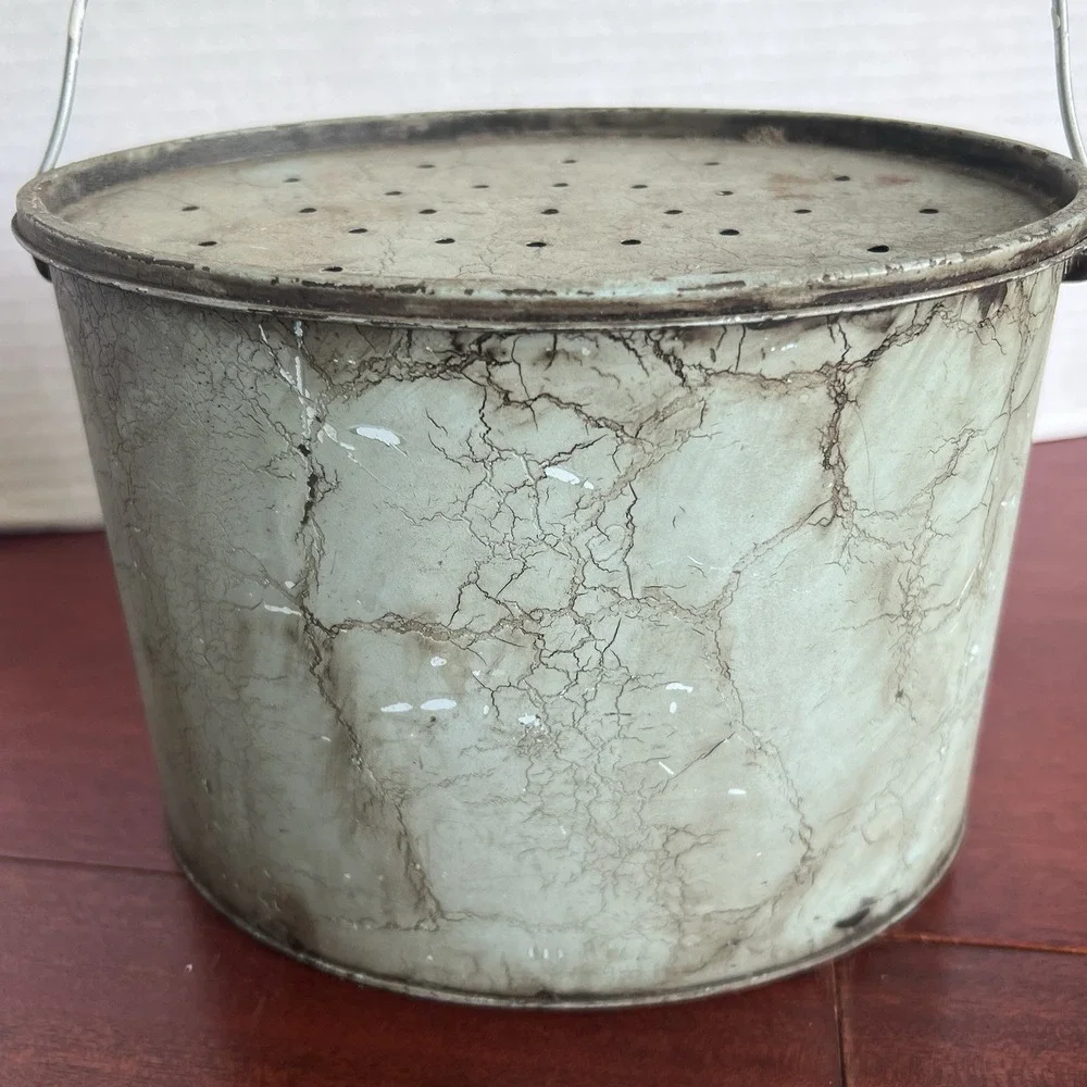 VTG Frabill Blue Waters Floating 220 Oval Metal Minnow Bucket Cabin Decor USA